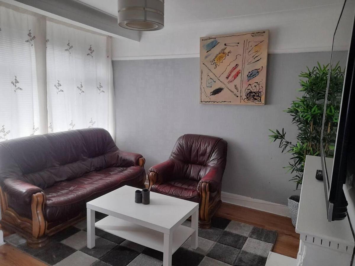 Villa Bright 4-Bed House 15 Min To Manchester Centre Exterior foto