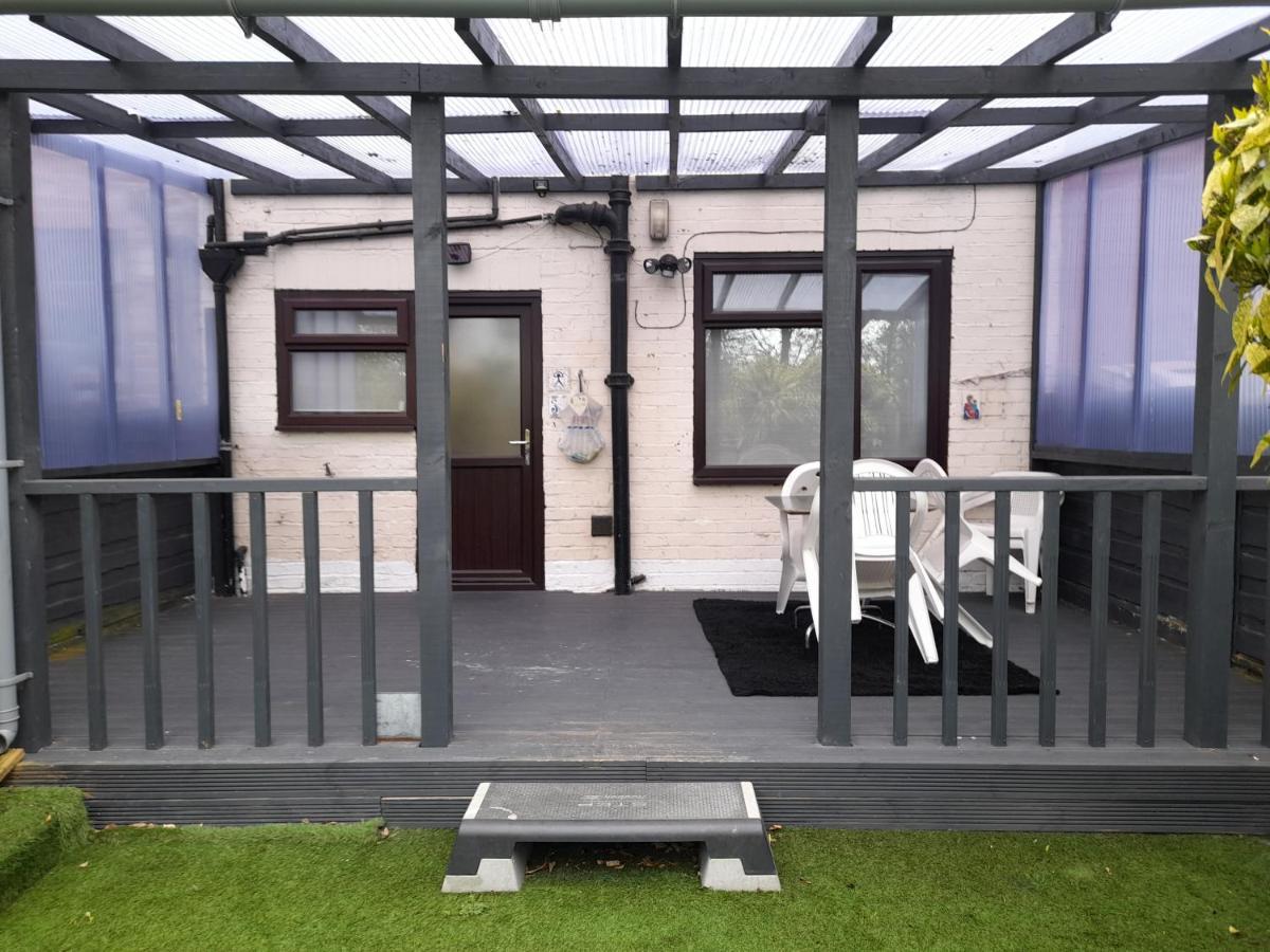 Villa Bright 4-Bed House 15 Min To Manchester Centre Exterior foto