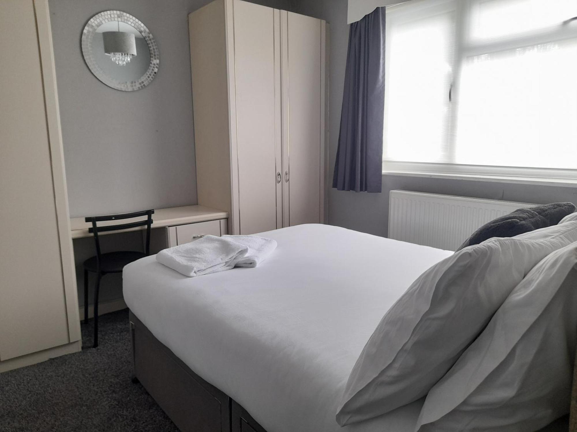 Villa Bright 4-Bed House 15 Min To Manchester Centre Exterior foto