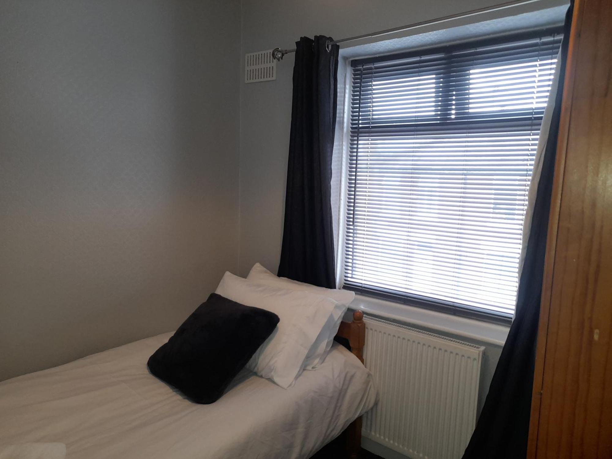 Villa Bright 4-Bed House 15 Min To Manchester Centre Exterior foto