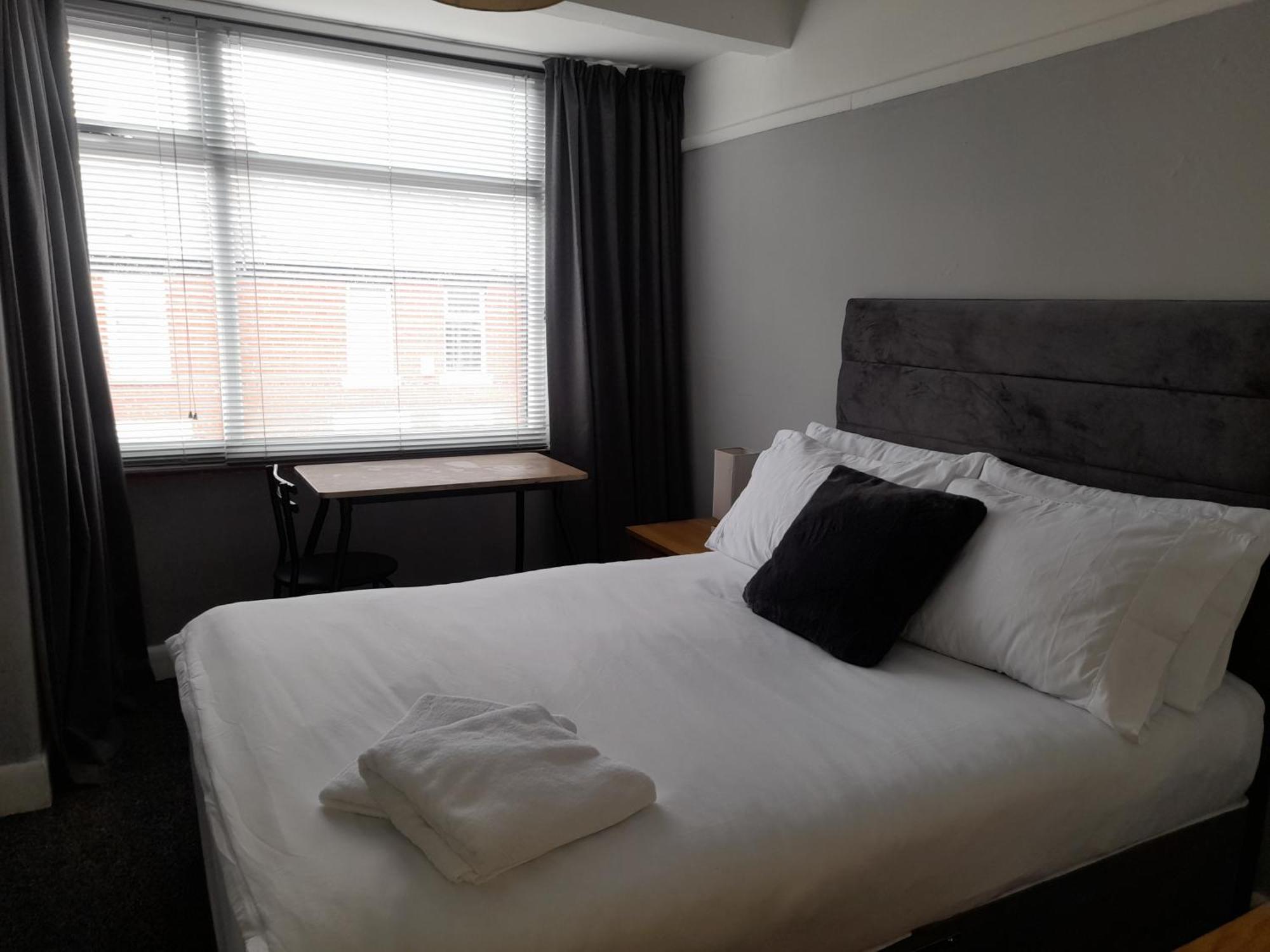 Villa Bright 4-Bed House 15 Min To Manchester Centre Exterior foto