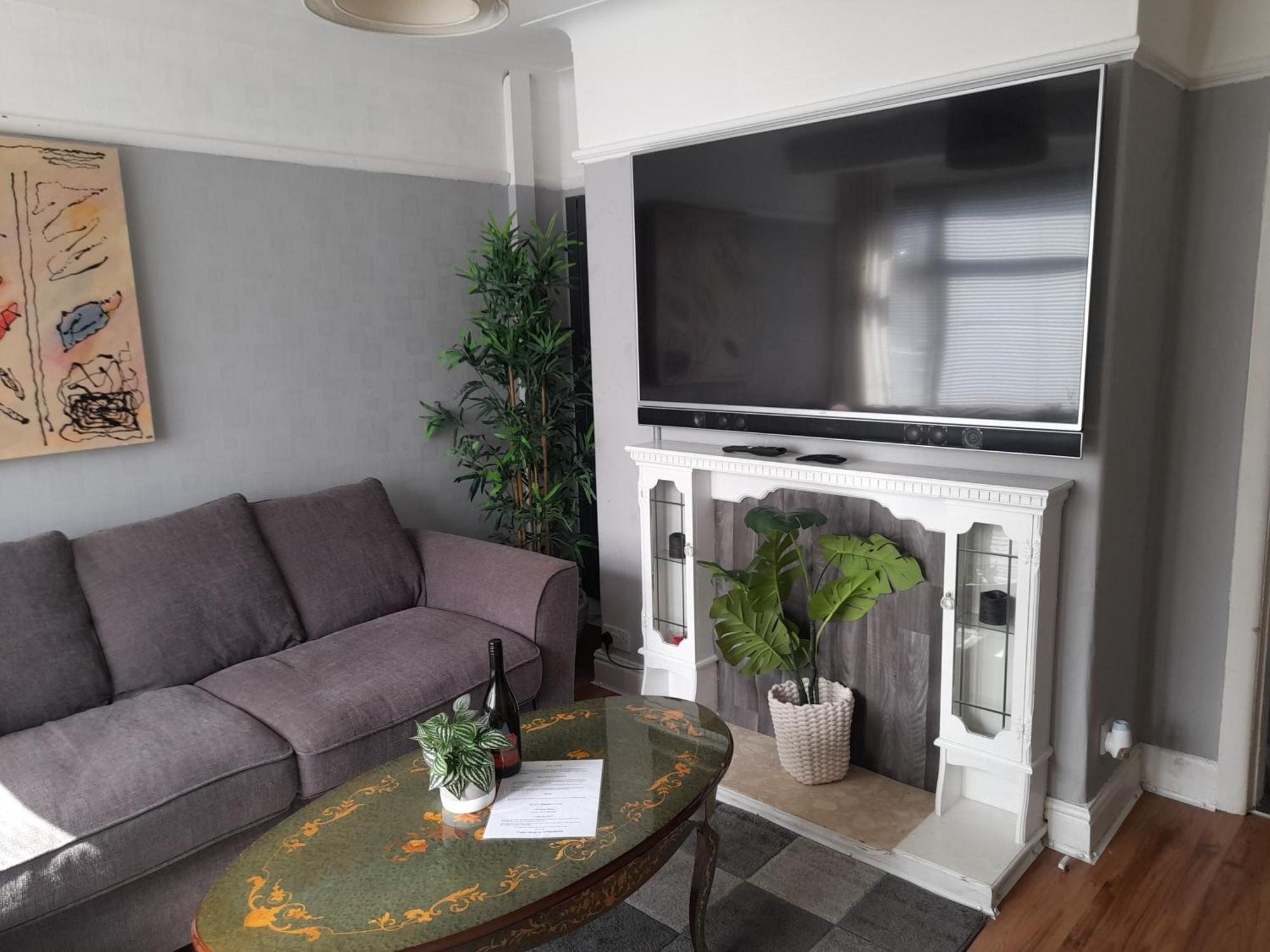 Villa Bright 4-Bed House 15 Min To Manchester Centre Exterior foto